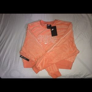 womans Nike sweatshirt